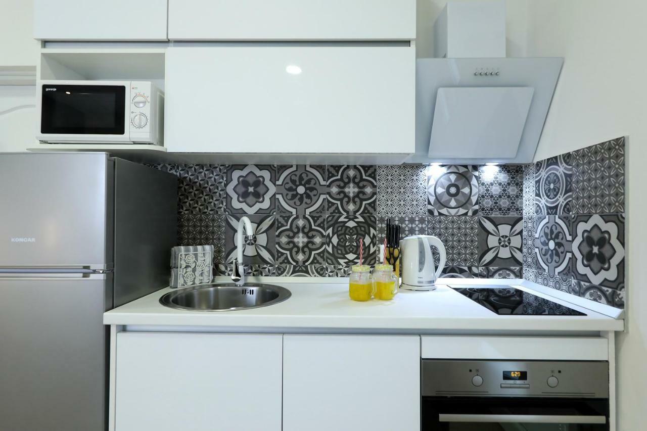 Studio Apartman Summer Flower Задар Екстер'єр фото